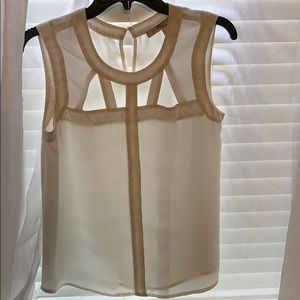 Sleeveless shirt